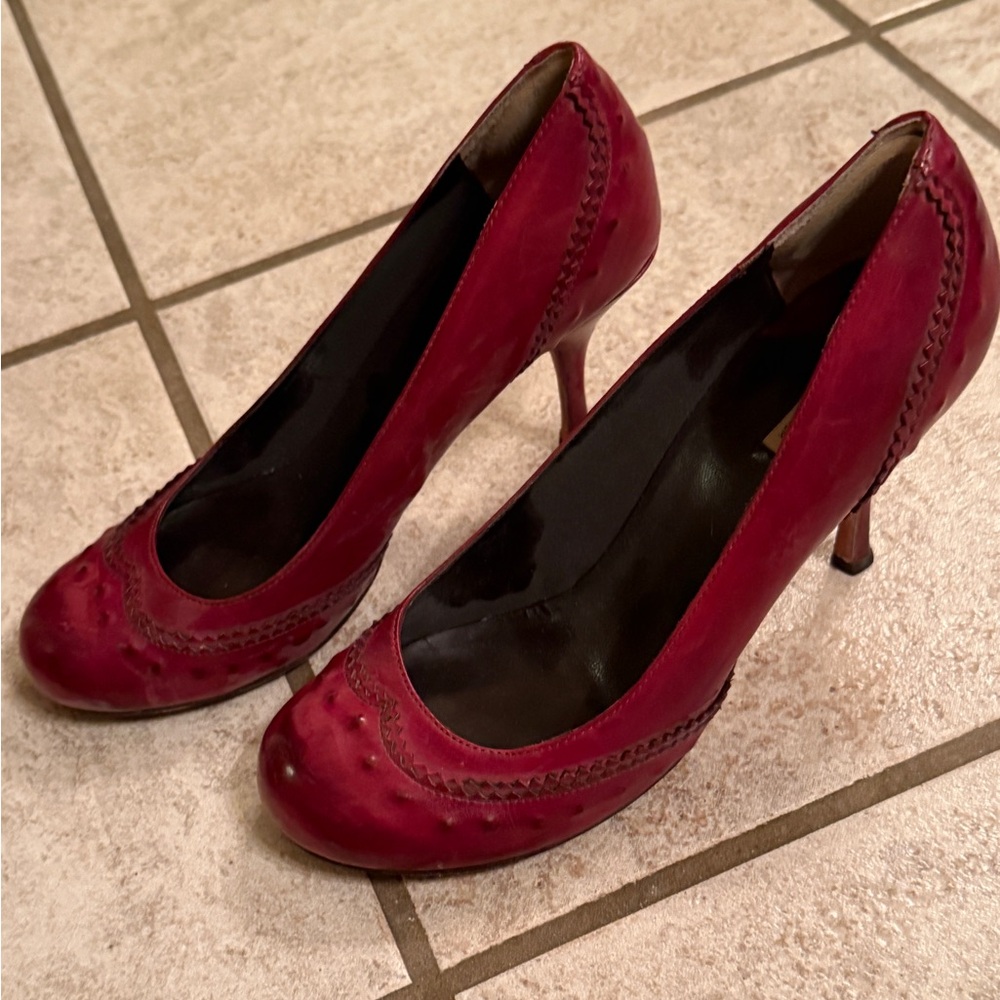 Max Studio Burgundy Heels